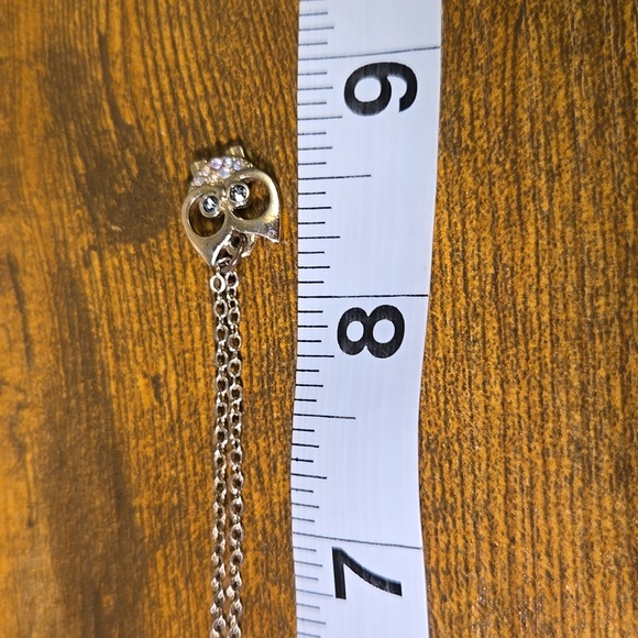gold toned owl pendant necklace - Picture 4 of 4